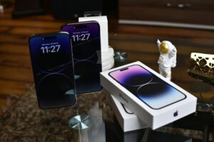 Comparison chart between iPhone 17 Pro, Pro Max, and Ultra models for 2025”